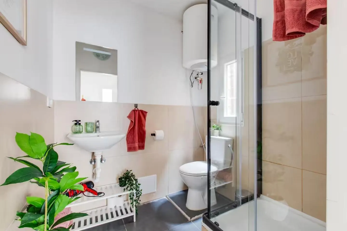 Suite Joka Part Dieu Wifi Check In H24 Lyon